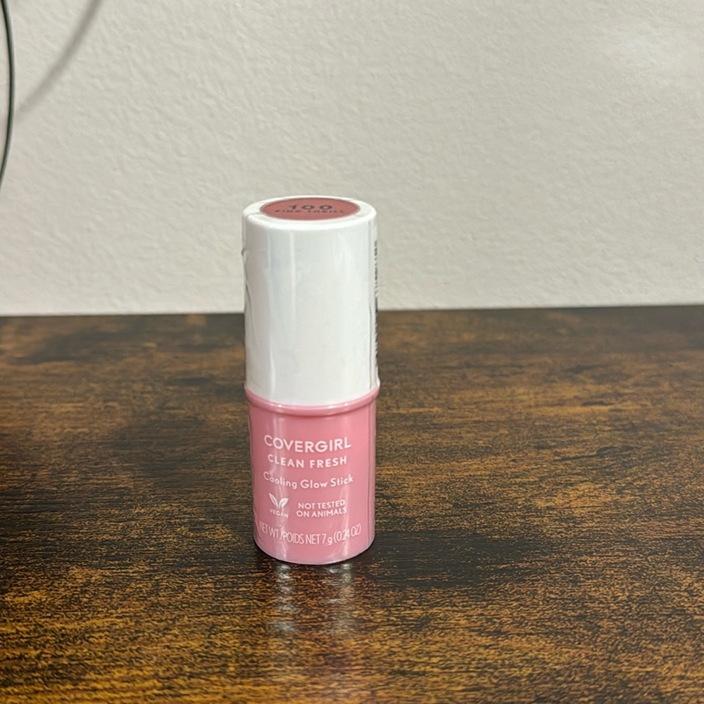 Covergirl Cooling Glow Stick Pink Thrill